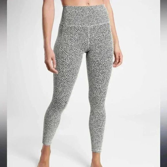 Athleta Salutation Stash II Leggings Size 1X - Picture 1 of 4